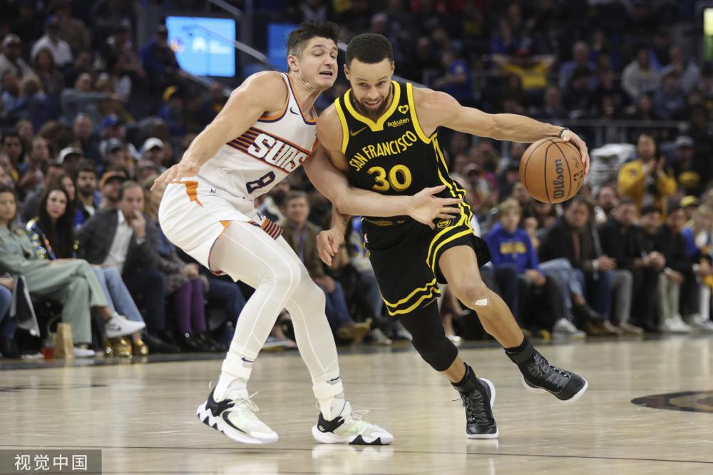 年轻而充满 年轻而充满